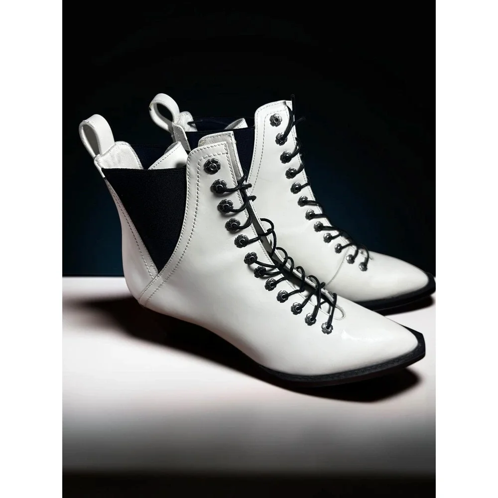 COACH G2727 White Patent Leather Lace Up Pointed Toe Ankle Boots Womens 6.5B